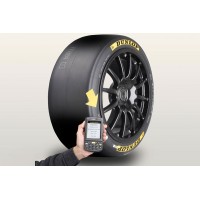 A Dunlop gumiabroncs gyártó 'Chip-In-Tire' technológiája