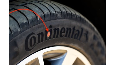 Miért vannak sárga és piros pöttyök a gumiabroncson? 