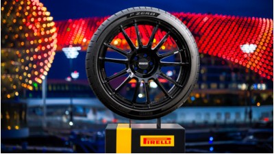  Pirelli piacra dobta zászlóshajója P Zero gumiabroncscsaládjának ötödik generációját. 