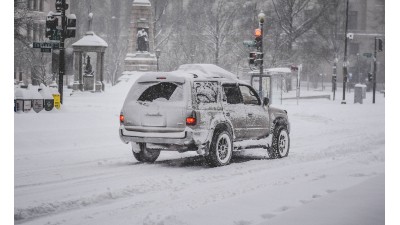 Így vezessünk autót téli, havas utakon